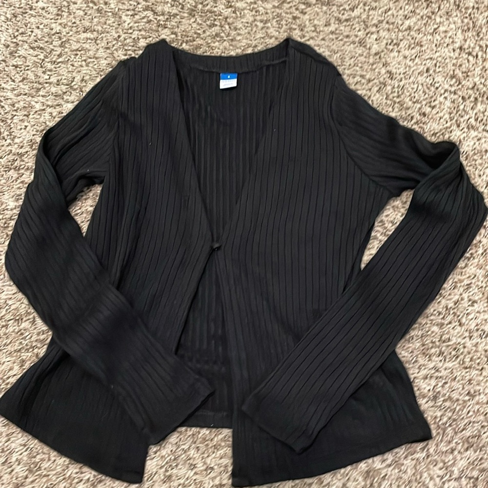 Fitted black cardigan